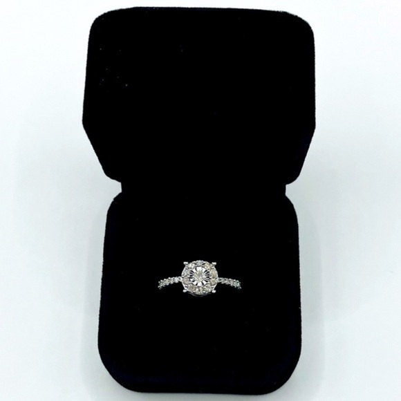 Jewelry - 0.50 CT Natural Diamond Round Silver Ring